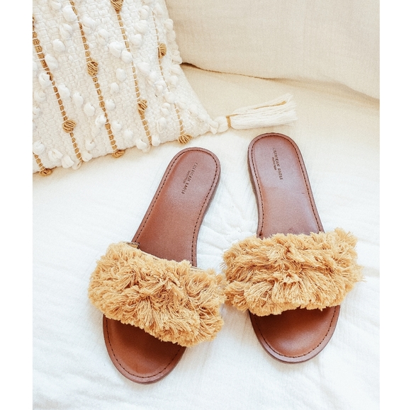 American Eagle Outfitters Shoes - AE Yellow Furry Slip On Slide Sandals sz 9